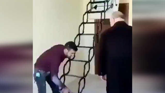 راه پله تاشو بسیار کارآمد و مفید + فیلم