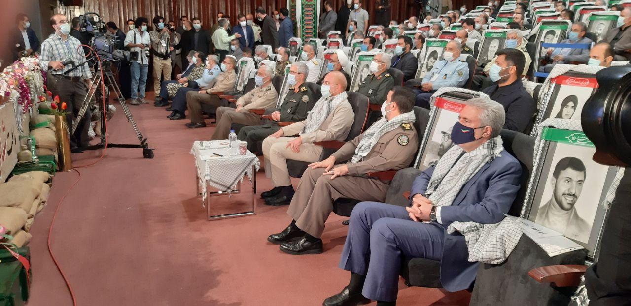 نمایشگاه دستاورد&zwnj;های دفاع مقدس با حضور قالیباف افتتاح شد