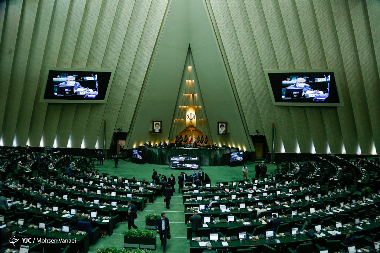 نمایندگان خطاب به رزم&zwnj;حسینی: آمدی ولی حالا چرا؟/ دنا پلاس نخواستیم/ روحانی شریعتش را فدای &laquo;شریعتی&raquo; نکند