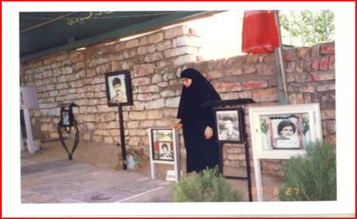 خاطرات بانوی رزمنده که ضدانقلاب می خواست سر از تنش جدا کند/ پشت تیربار می نشستم خاطرات بانوی رزمنده که ضدانقلاب می خواست سر از تنش جدا کند/ پشت تیربار می نشستم