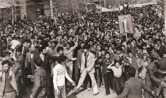 راه اندازی پویش من همان دانش آموز ۵۷ هستم در  همدان