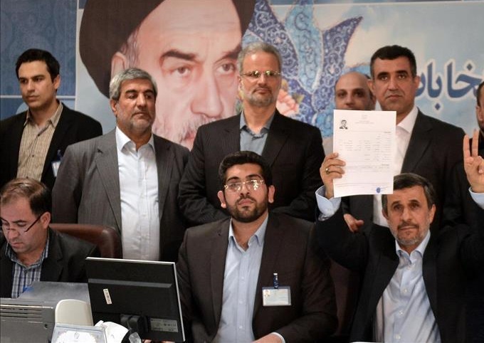 ترفند انتخاباتی احمدی نژاد برای انتخابات ریاستجمهوری ۱۴۰۰ چیست؟ ترفند انتخاباتی احمدی نژاد برای انتخابات ریاستجمهوری ۱۴۰۰ چیست؟