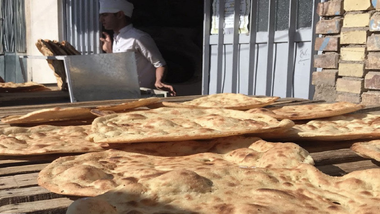 مجازات قانونی در انتظار خبازان متخلف این شهرستان است