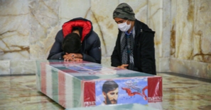 طواف پیکر شهدای خان طومان گرداگرد حرم رضوی
