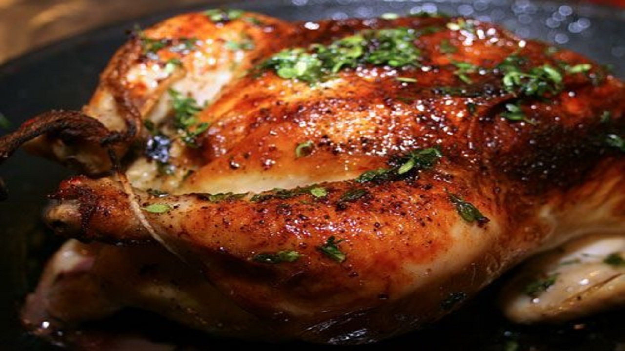 آموزش آشپزی؛ از اسنک پوتین و لقمه پیچ پنیری تا خورش خوشمزه با مرغ و انار + تصاویر