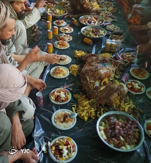 جشن مفصل القاعده پس از دریافت باج ۳۰ میلیون یورویی+ تصاویر جشن مفصل القاعده پس از دریافت باج ۳۰ میلیون یورویی+ تصاویر