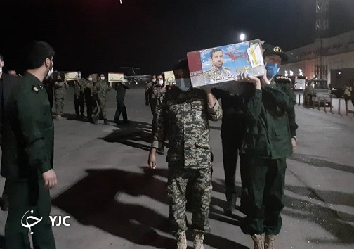 پیکر مطهر شهدای دفاع مقدس و مدافع حرم بر دستان اهوازی&zwnj;ها