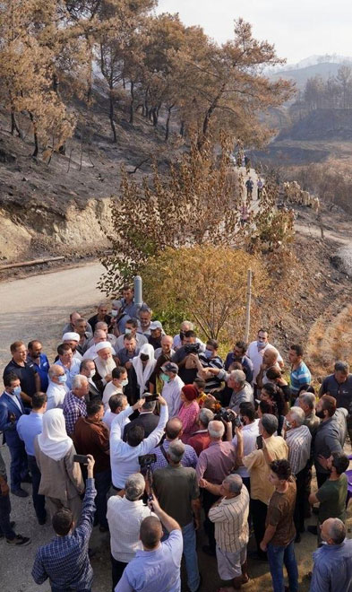 بازدید بشار اسد از روستاهای شمالی سوریه که درگیر آتش&zwnj;سوزی بودند + تصاویر