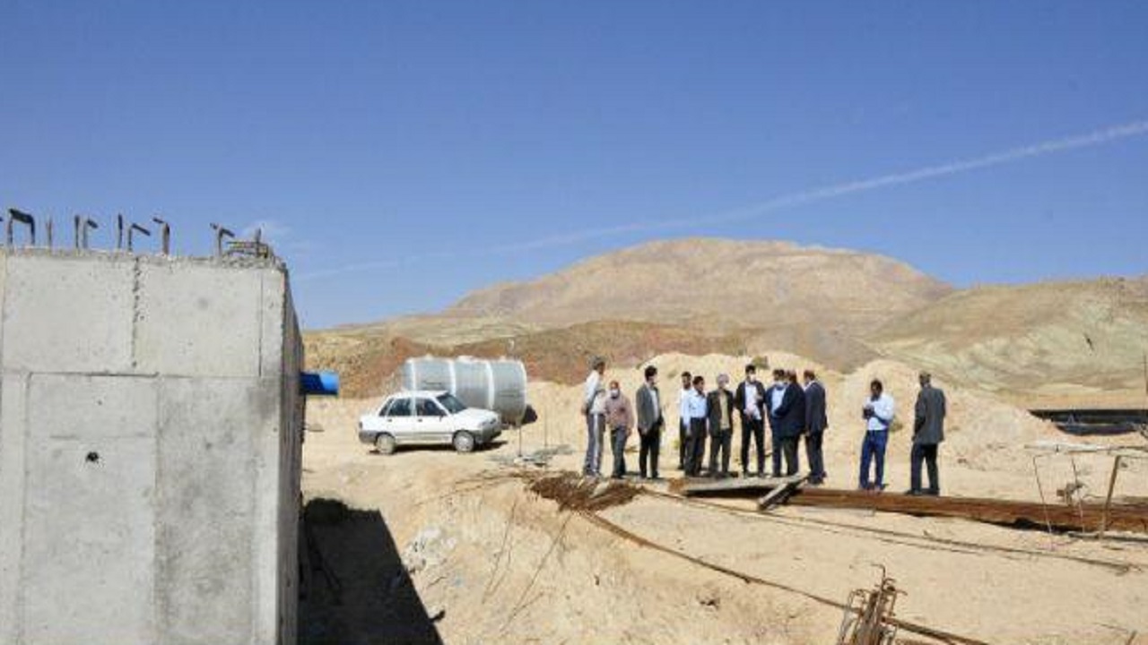 بهره برداری از طرح مخزن ۵۰۰ متر مکعبی روستای شهید آباد در دهه فجر