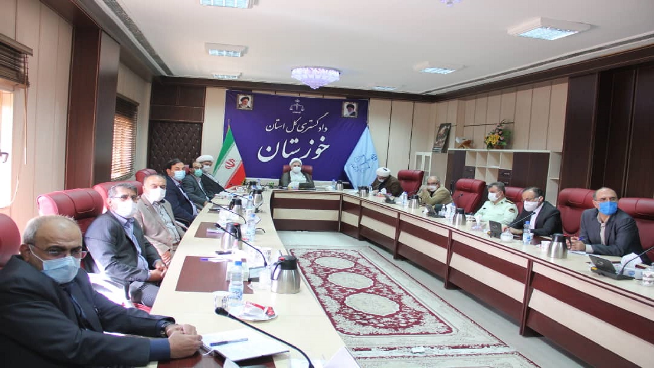 لزوم نظارت بر استفاده از فضای مجازی بین جوانان و دانش آموزان