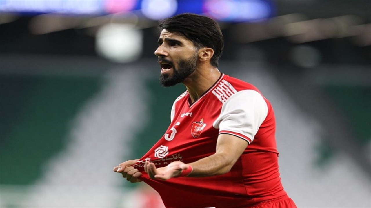 بشار رسن و محمد انصاری وارد ساختمان باشگاه پرسپولیس شدند
