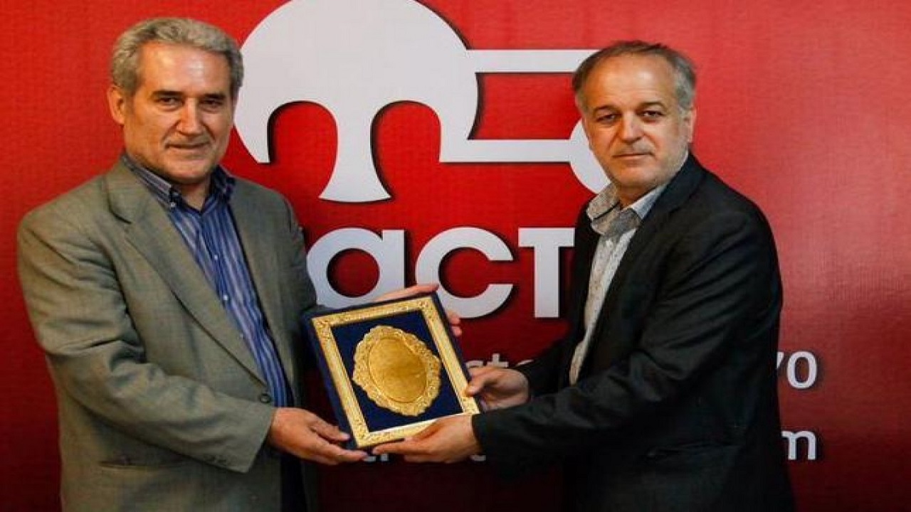 مخالف ترکاندن بمب نقل و انتقالاتی هستم/ مبلغ قرارداد بازیکنان باید نظارت و ساماندهی شود