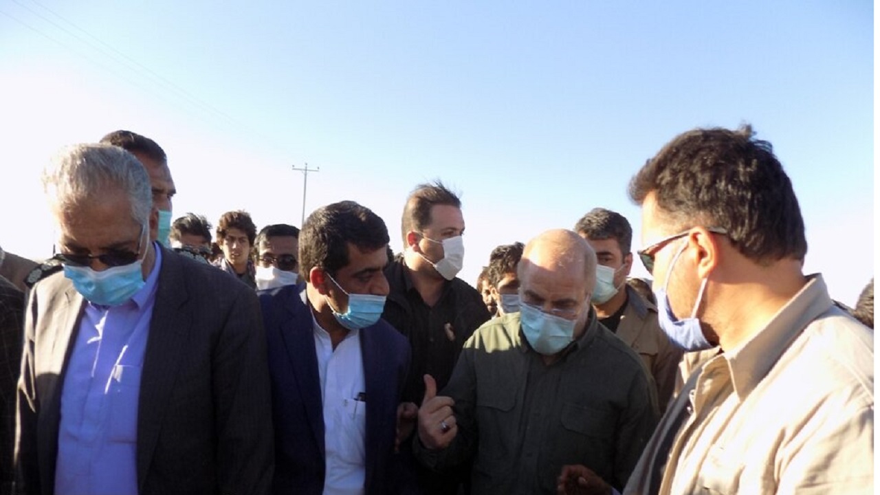 مجلس و دولت برای تحقق جهش تولید تلاش می‌کنند