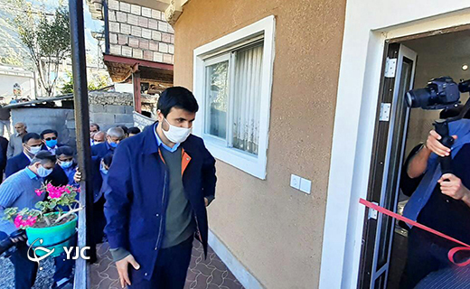 افتتاح اولین واحد مسکونی احداثی در روستای زلزله زده قورچای