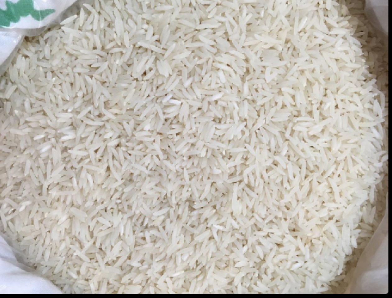 کشف بیش از ۳ تن برنج خارج از شبکه در ریگان