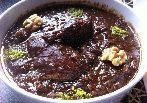 برداشت گردو در استان سمنان