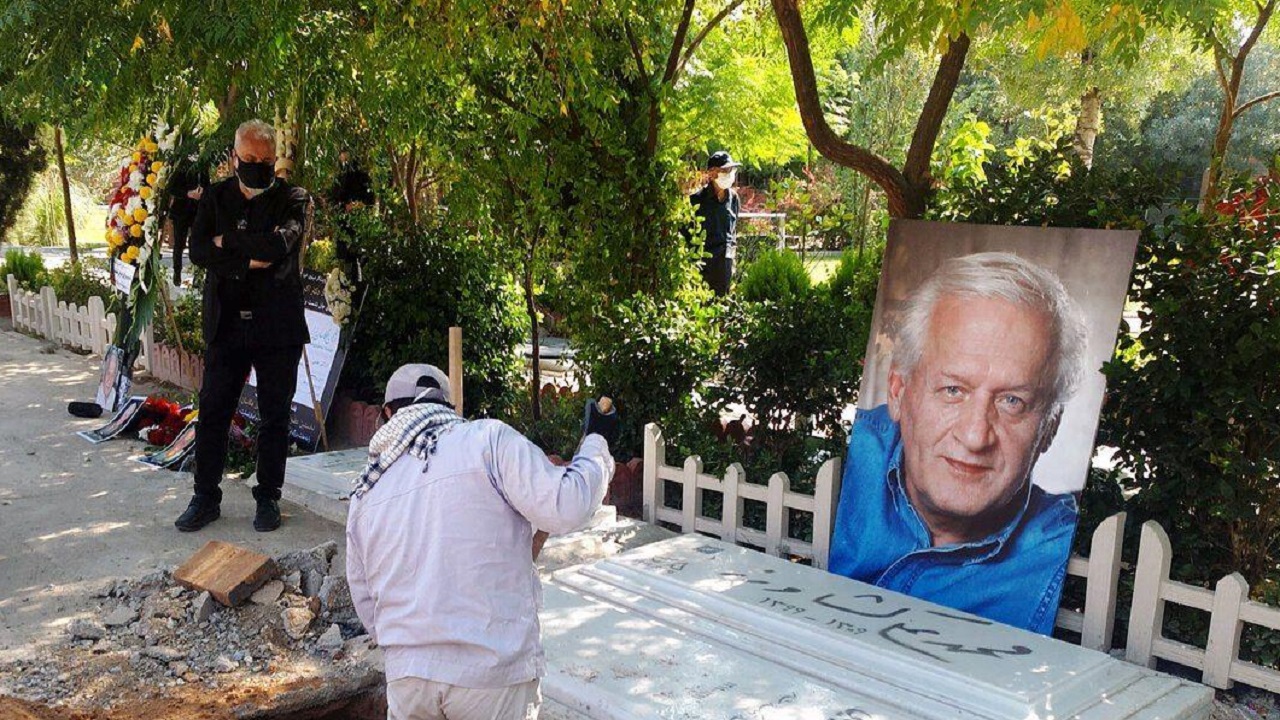 پیکر اکبر عالمی به خاک سپرده شد