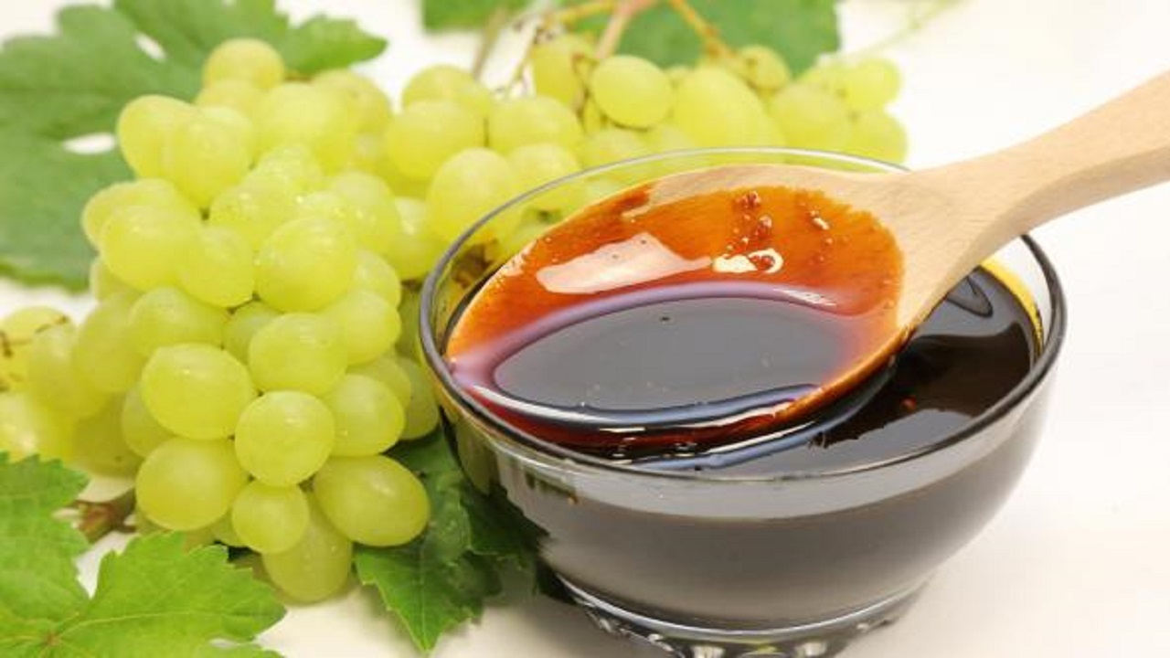 تولید هزار تن شیره انگور در تاکستان