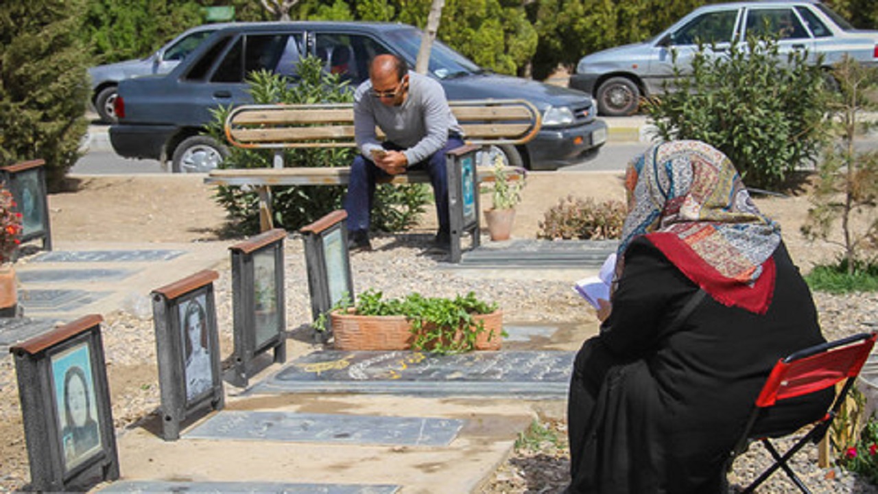 آرامستان باغ رضوان اصفهان تعطیل نیست