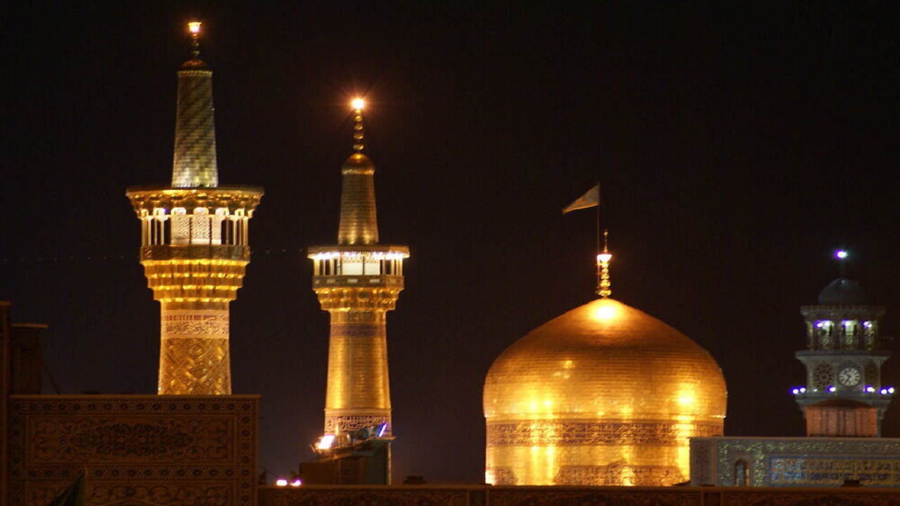 دو اسپانیایی در حرم مطهر رضوی مسلمان شدند