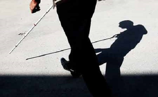 با عصای سفید هم می توان موفقیت را در آغوش گرفت