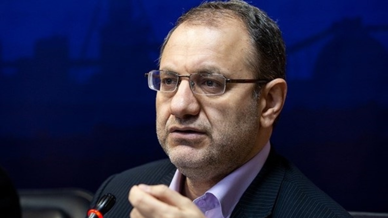 تحقیق‌ و‌ تفحص از قراردادهای نفتی و صنعت خودروسازی کلید می‌خورد