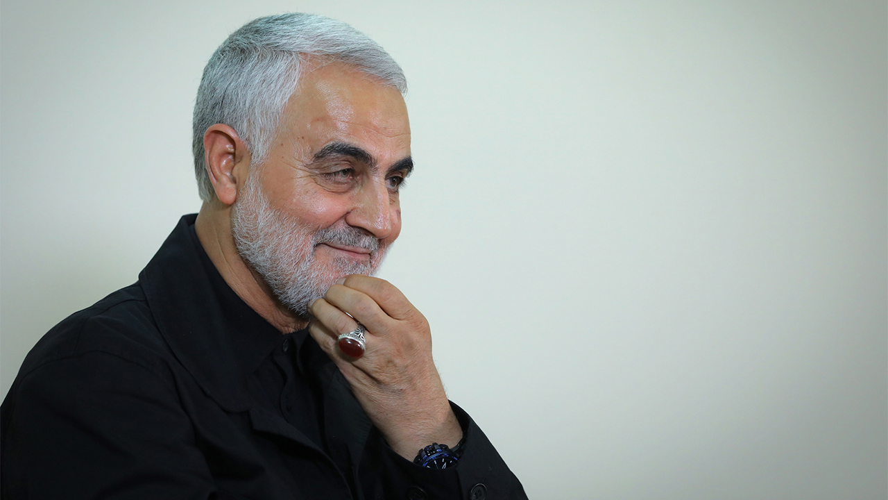 جای خالی شهید سلیمانی در کنار ضریح امام رضا (ع)