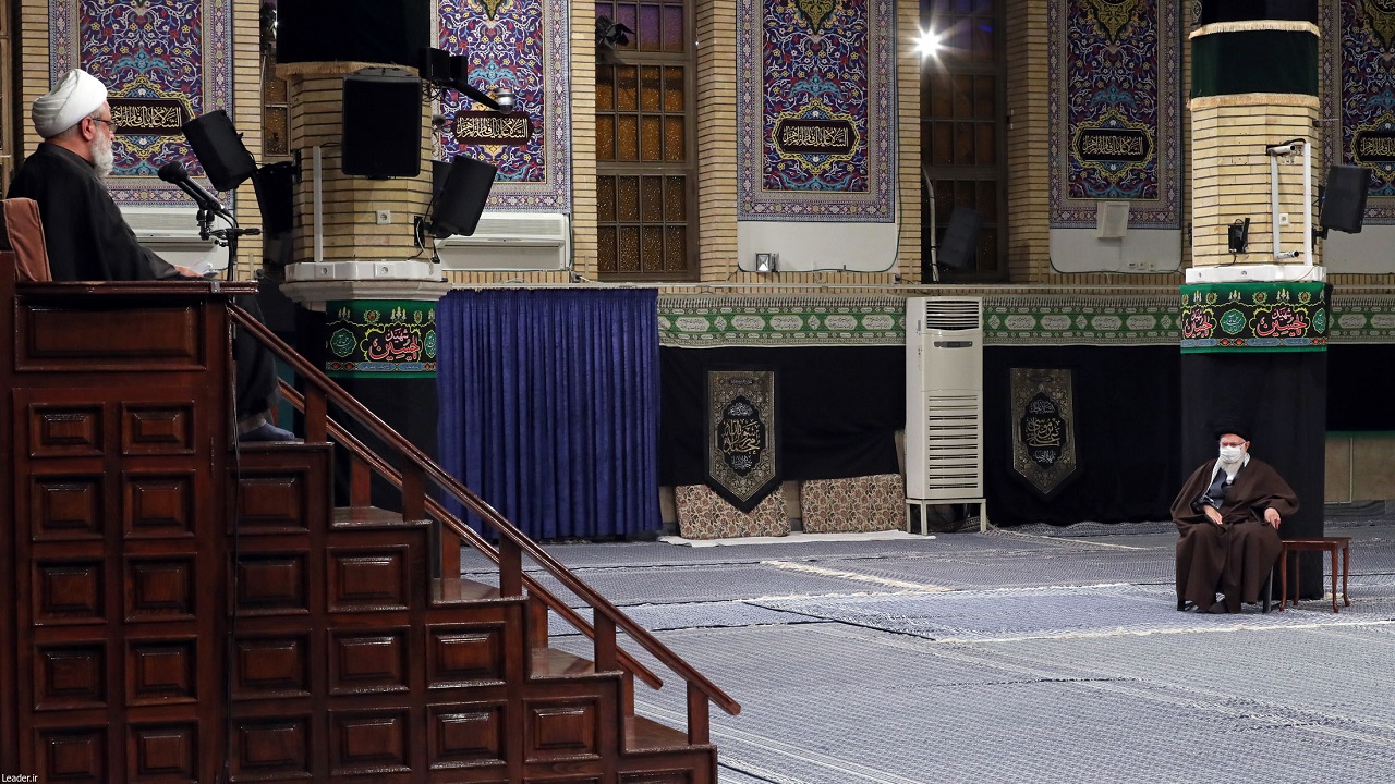 مراسم عزاداری روز شهادت امام رضا (ع) با حضور رهبر انقلاب برگزار شد