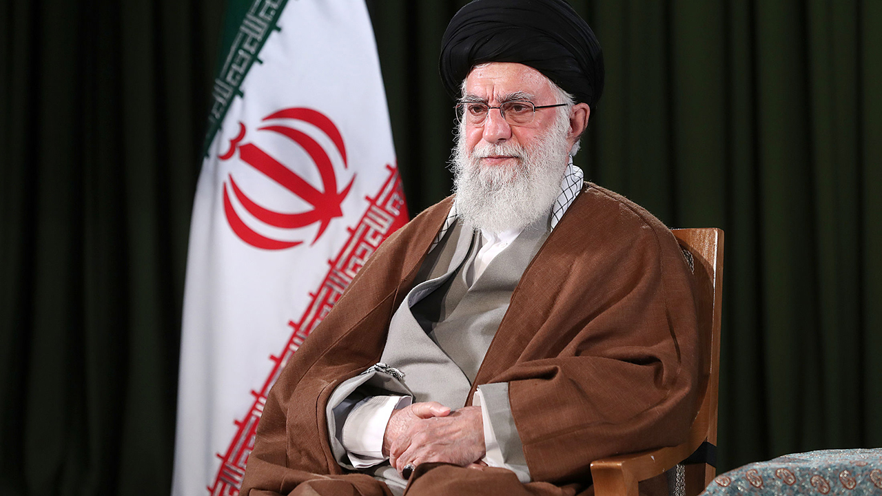 بیانات رهبری در ارتباط تصویری با مراسم دانش آموختگی دانشجویان دانشگاه‌های افسری + فیلم