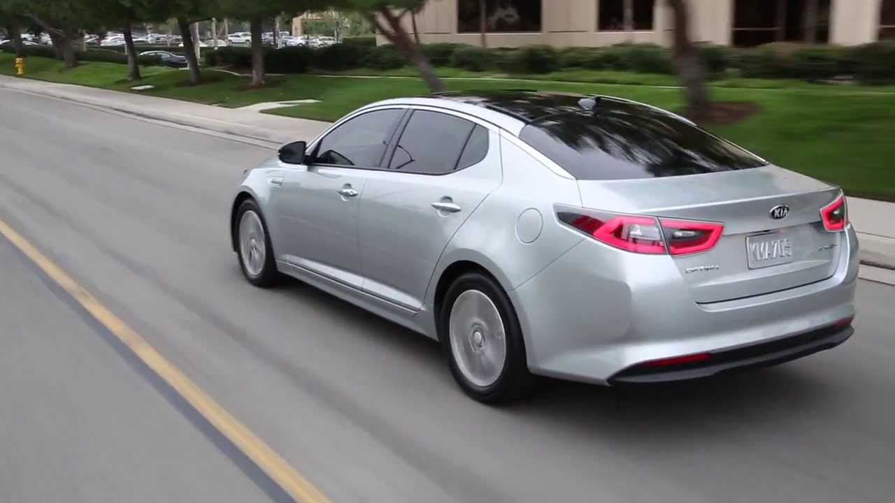 مقایسه هیوندای آزرا گرنجور با کیا اپتیما JF + مشخصات فنی