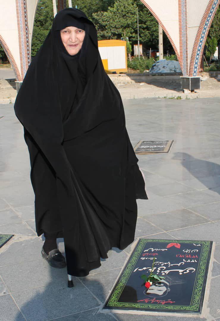 بانوی مکتبی، آسمانی شد بانوی مکتبی، آسمانی شد