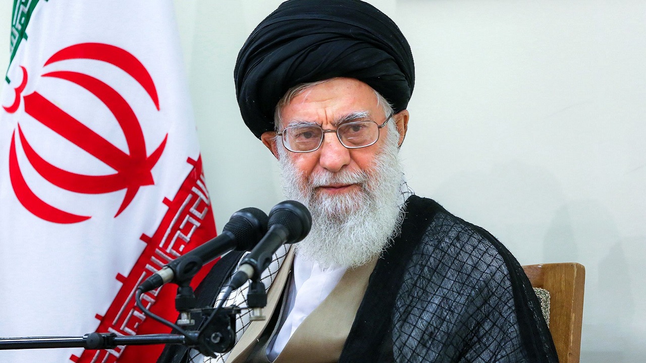 مروری بر اقدامات رهبر انقلاب برای مقابله با ویروس کرونا