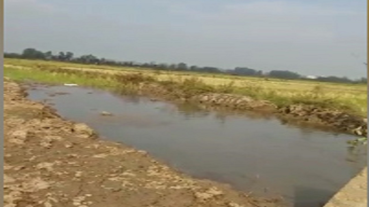 هدررفت ۶ ساله آب در دهستان کیسم + فیلم