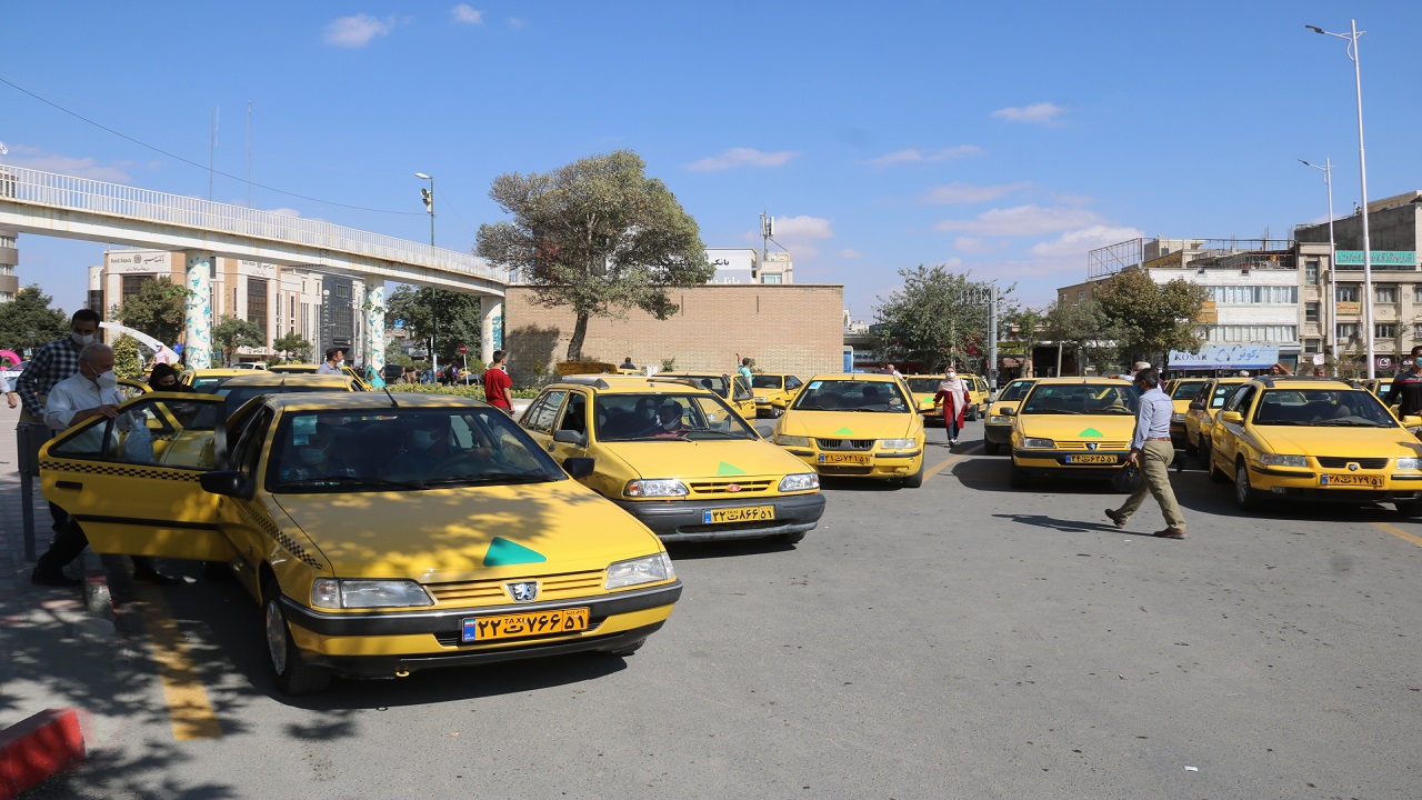 آغاز فعالیت پایانه حمل ونقل عمومی در میدان آزادی سنندج