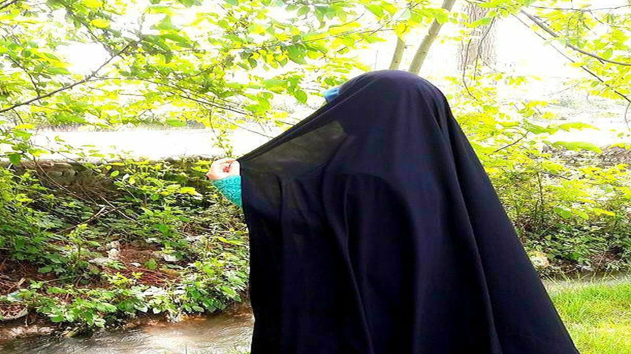 ۹ توصیه برای داشتن حجابی زیبا با چادر