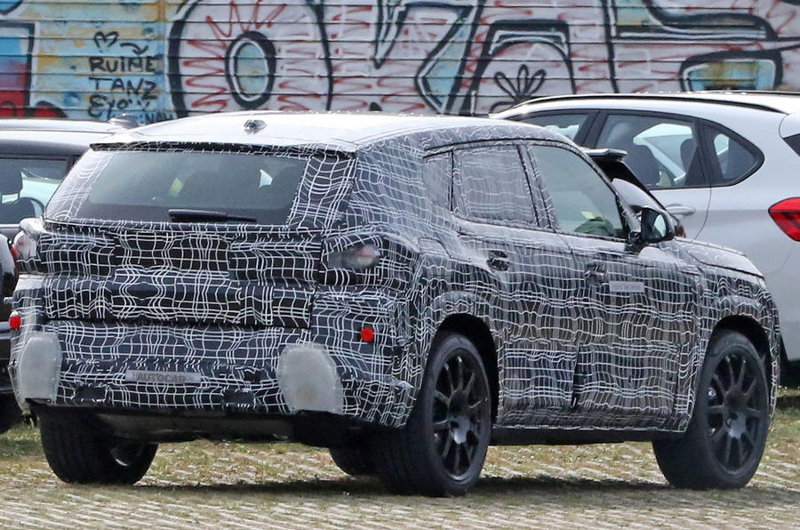 خودروی BMW X8