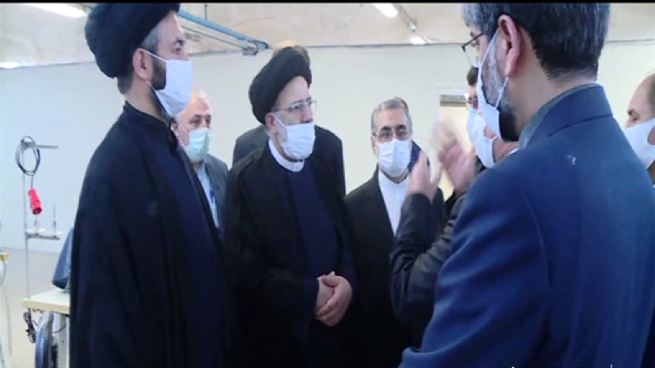 بازدید رئیس قوه قضائیه از کارخانه سبلان پارچه اردبیل