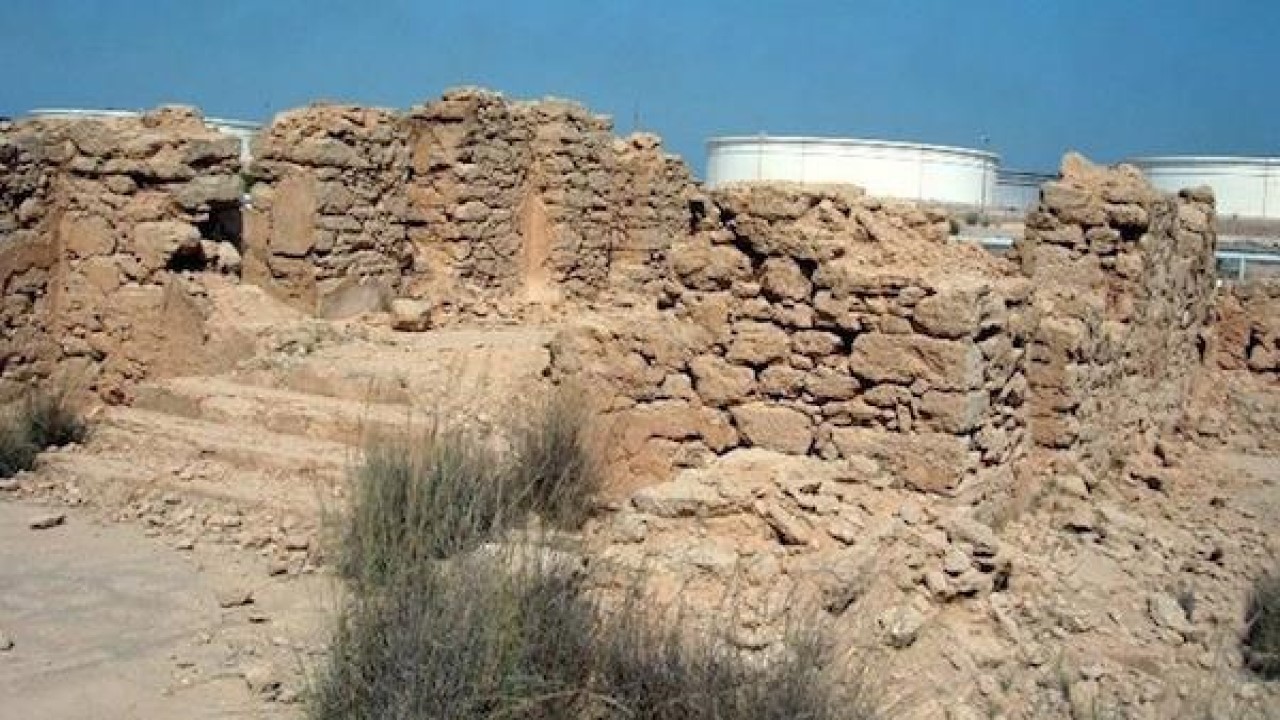 کلیسای نسطوری جزیره خارگ پاکسازی شد
