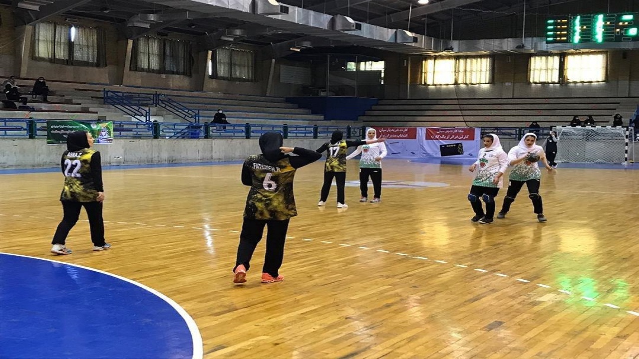 لیگ برتر هندبال بانوان/ اشتادسازه ٣١ - پرسپولیس ۱۵