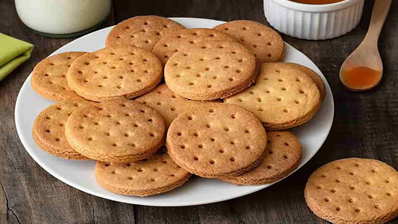 روش تهیه بیسکوییت ساقه طلایی