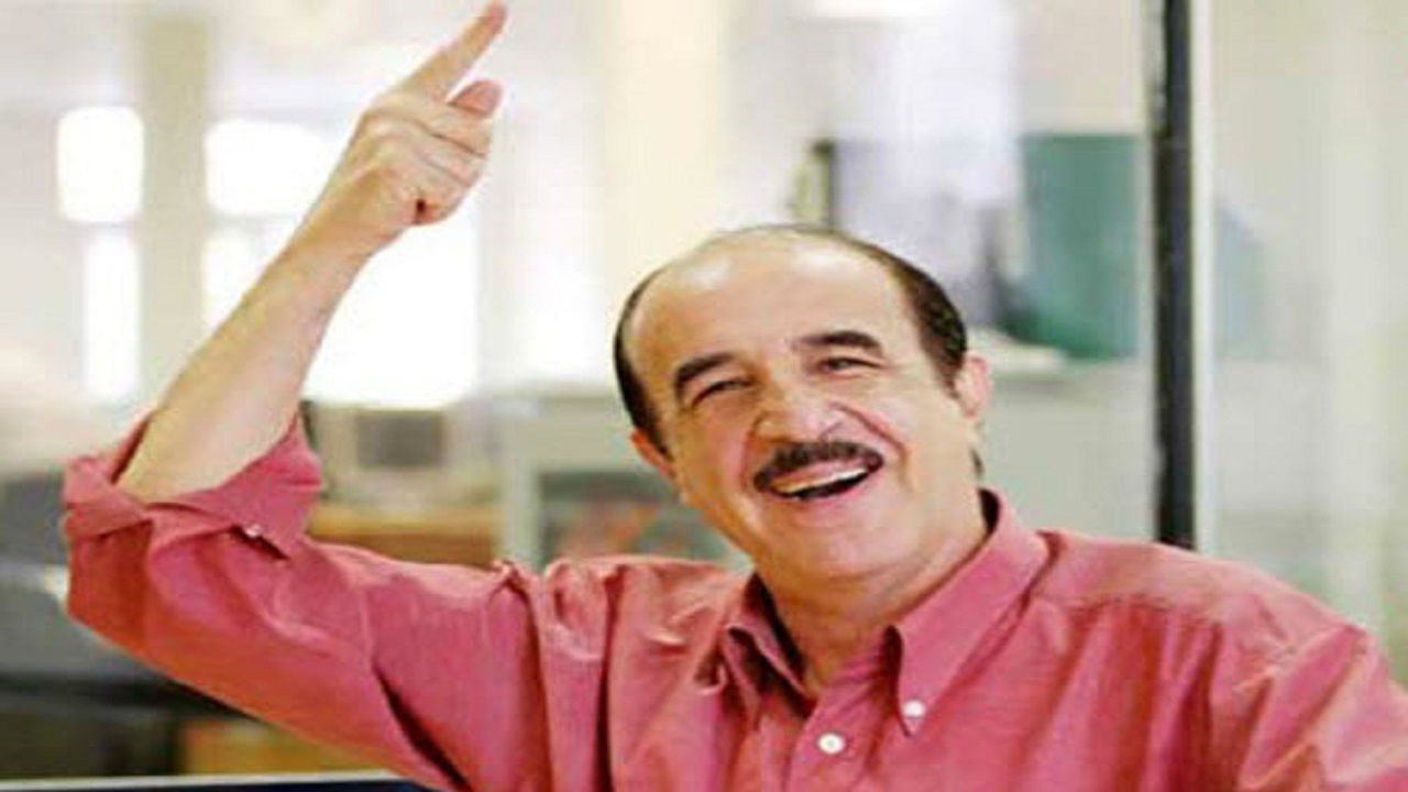 بازیگر که در سن ۷۷ سالگی همچنان می‌خندد و می‌خنداند