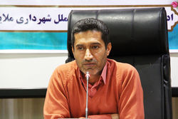 شهردار ملایربا دستور دادستان به محل کار خود برگشت
