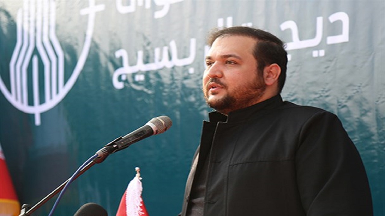 امروز در فضای مجازی دشمن یکی بزند ۱۰ تا می‌خورد