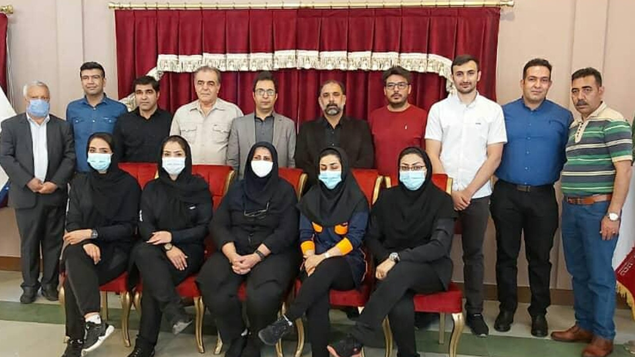 برگزاری سمینار داوران و ناظران هیات هندبال فارس