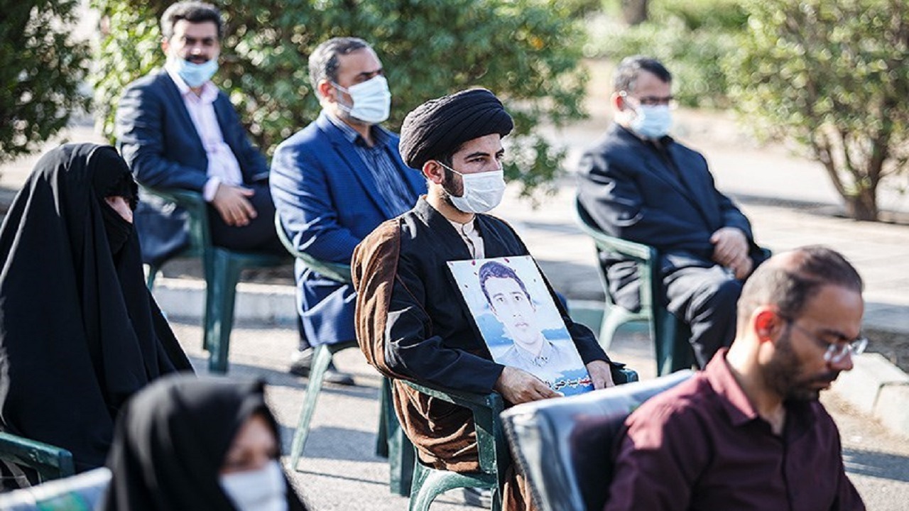تبیین رشادت‌های شهدا برای جوانان از وظایف ما در قبال خون شهیدان است