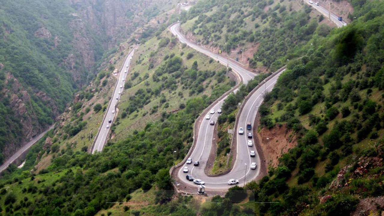 شمارش معکوس توسعه راه&zwnj;ها / رونق اقتصاد بام ایران با خروج از بن&zwnj;بست زیرساخت&zwnj;های حمل و نقل