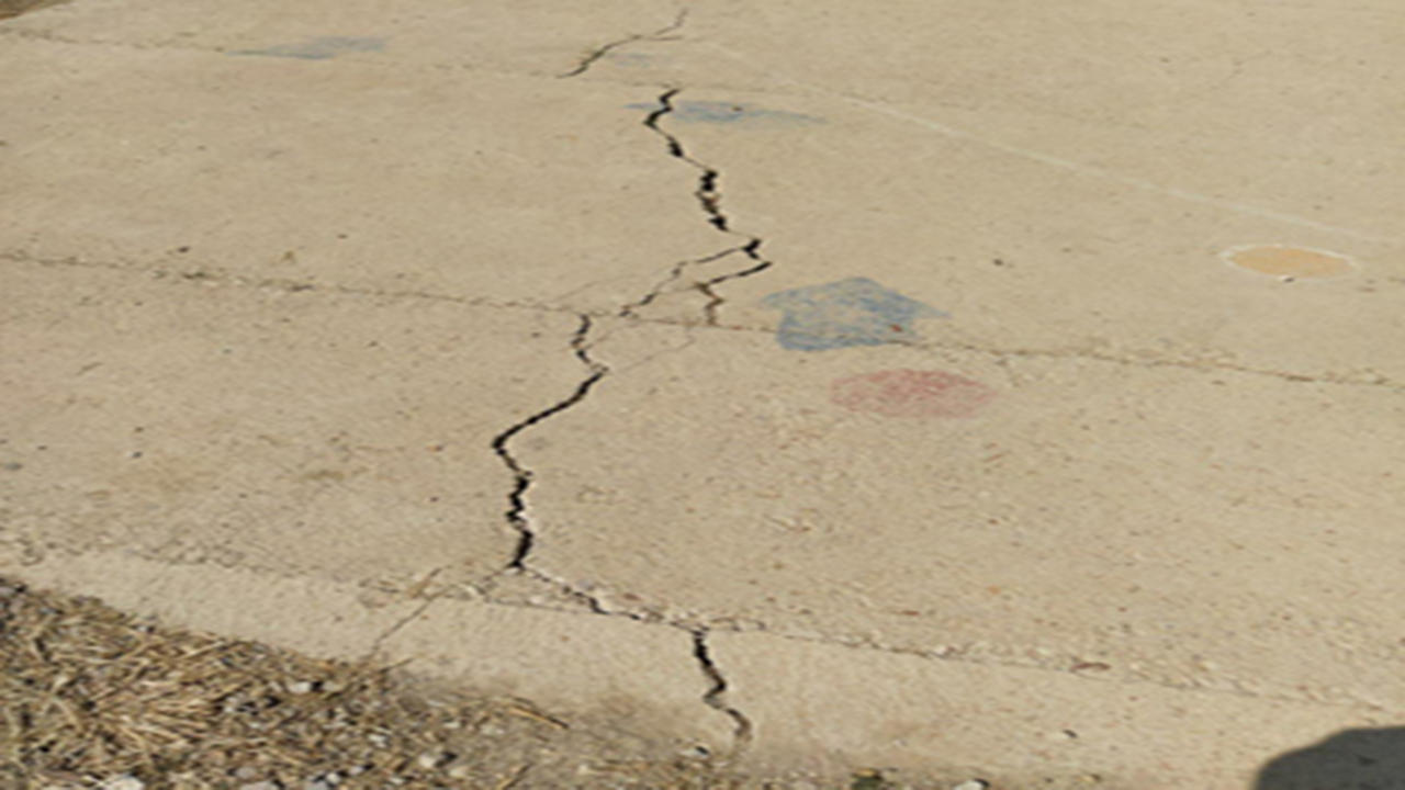خسارت به برخی منازل روستایی در مراوه تپه