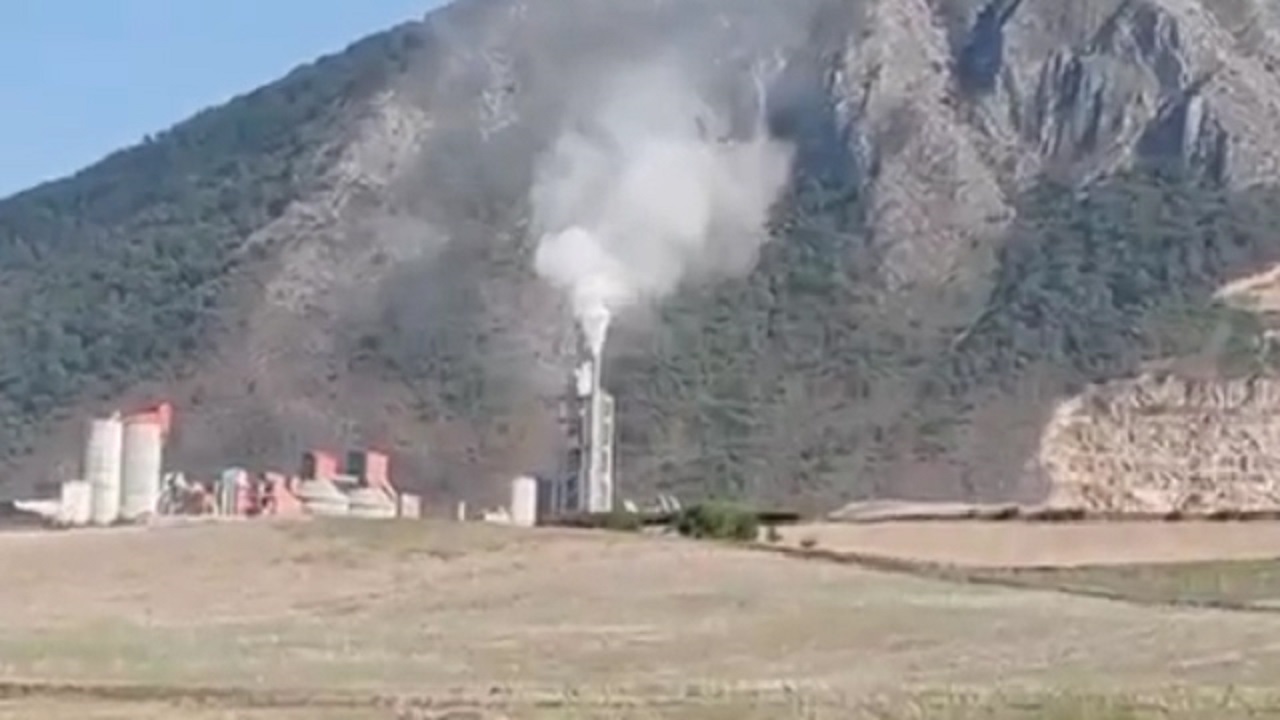 آلایندگی شدید کارخانه سیمان در گلستان + فیلم