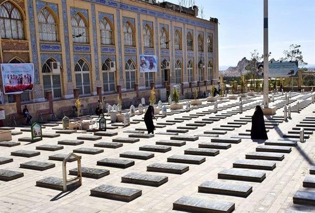 تجلیل از خانواده شهدا و ایثارگران امدادگر کمیته امداد کرمان