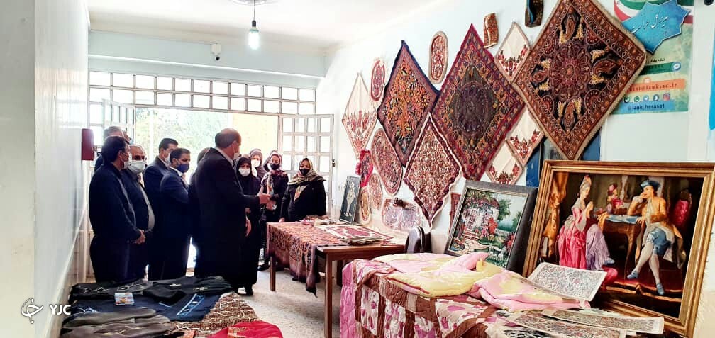 نمایشگاه صنایع دستی در رزند افتتاح شد